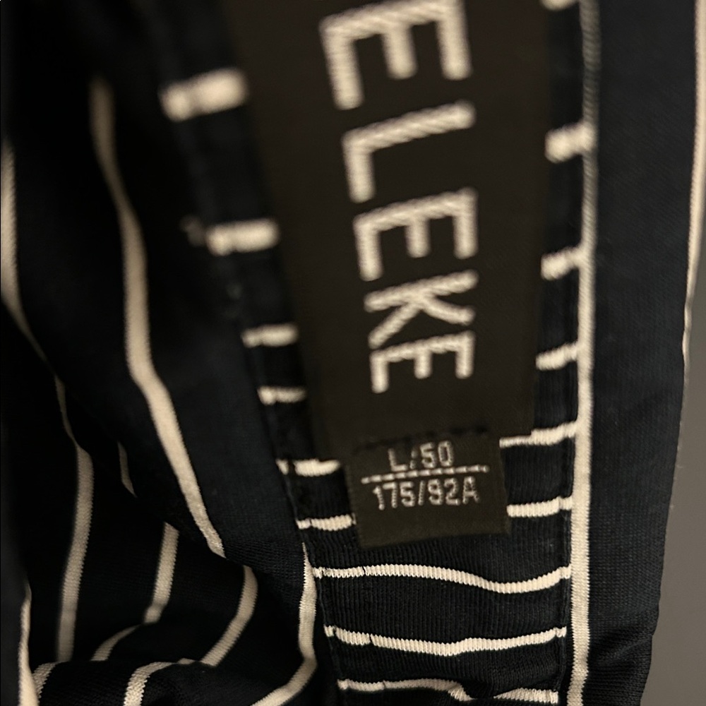 Elegant Black and White Striped Men's Shirt - Picture 5 of 5